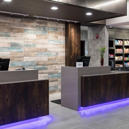 Courtyard By Marriott Houston Heights/I-10 Hotel Екстериор снимка