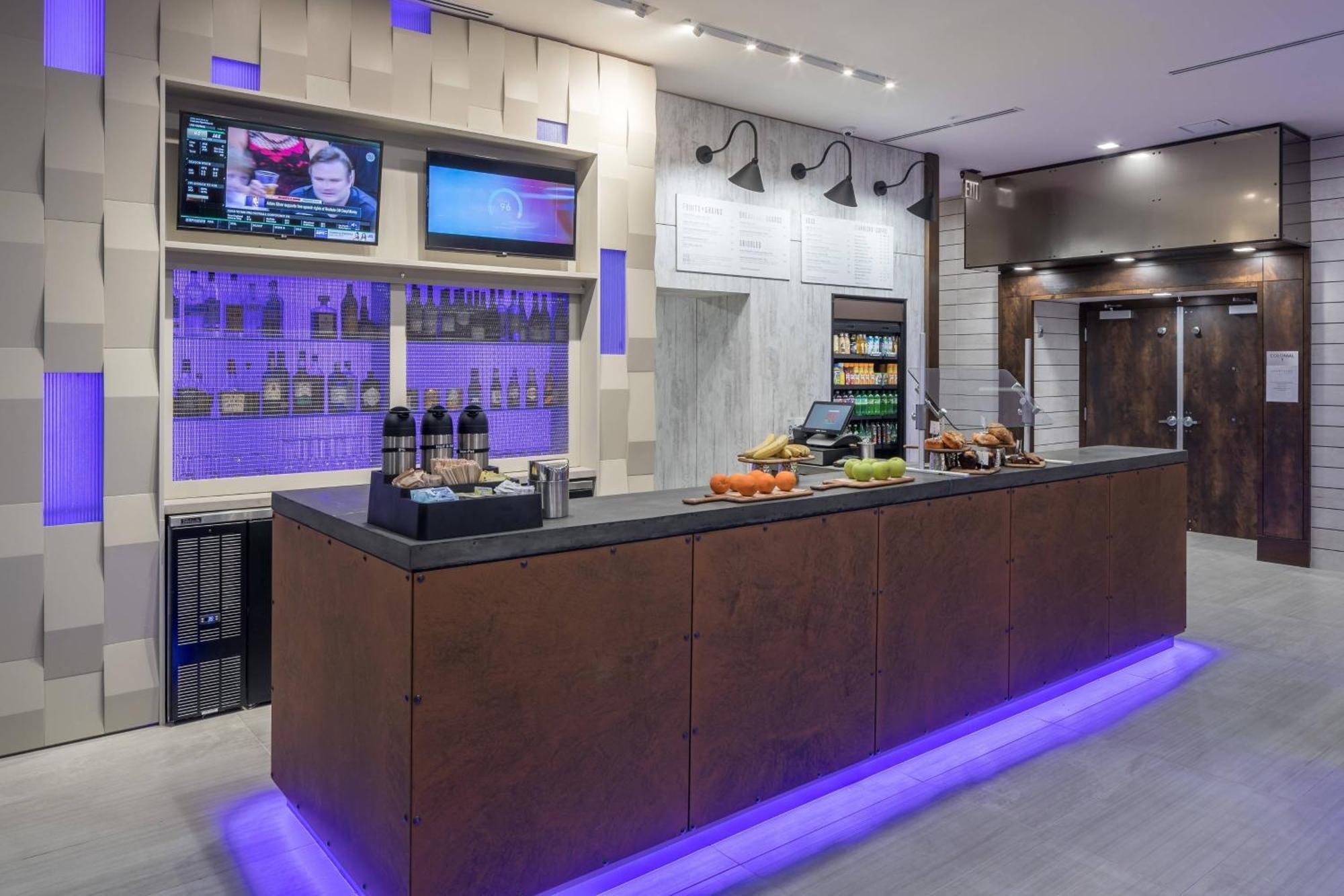 Courtyard By Marriott Houston Heights/I-10 Hotel Екстериор снимка