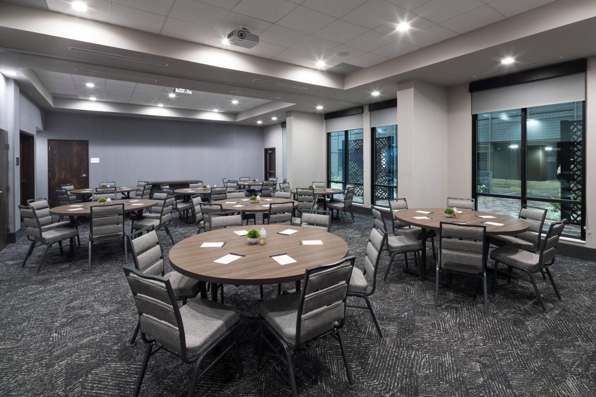 Courtyard By Marriott Houston Heights/I-10 Hotel Екстериор снимка
