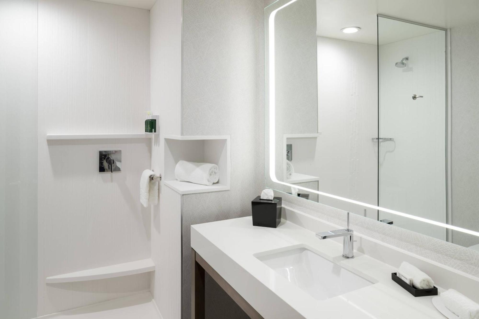 Courtyard By Marriott Houston Heights/I-10 Hotel Екстериор снимка